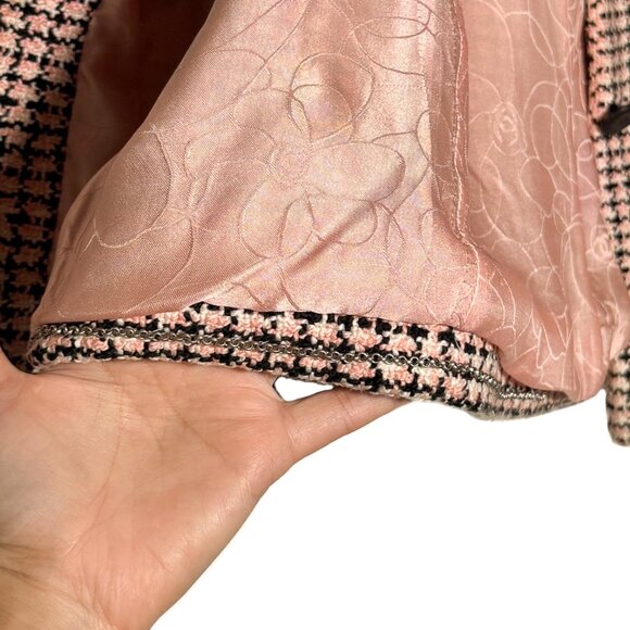 Chanel Vintage SS02 Black Pink Tweed Floral Accent Jacket - Picture 10 of 15